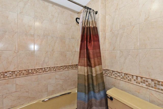 S43W34465 Forest COURT, Dousman, WI 53118