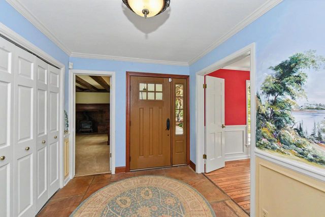 S43W34465 Forest COURT, Dousman, WI 53118