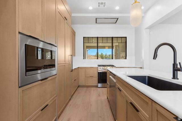 690 S 1220 W, Hurricane, UT 84737