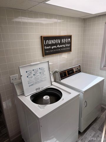 E9399 M-28 Highway, Munising, MI 49862