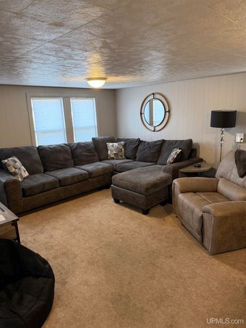 E9399 M-28 Highway, Munising, MI 49862