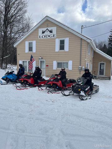 E9399 M-28 Highway, Munising, MI 49862