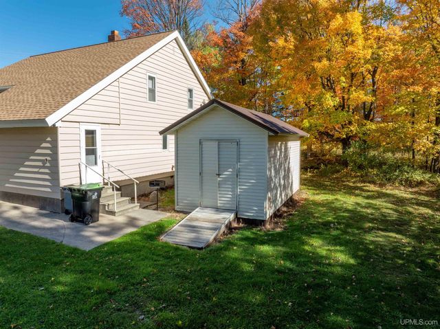 E9399 M-28 Highway, Munising, MI 49862