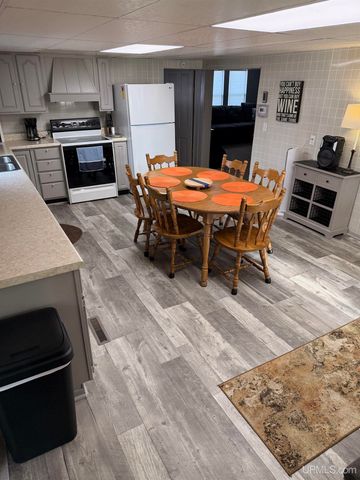 E9399 M-28 Highway, Munising, MI 49862