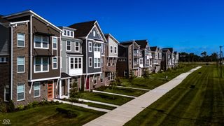6045 Windsor Drive 18-707, Mccordsville, IN 46055