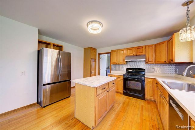 4570 River Hills Court, Brighton, MI 48114