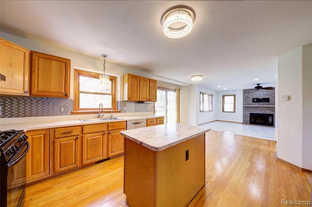 4570 River Hills Court, Brighton, MI 48114