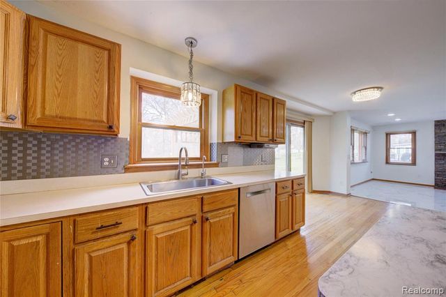 4570 River Hills Court, Brighton, MI 48114