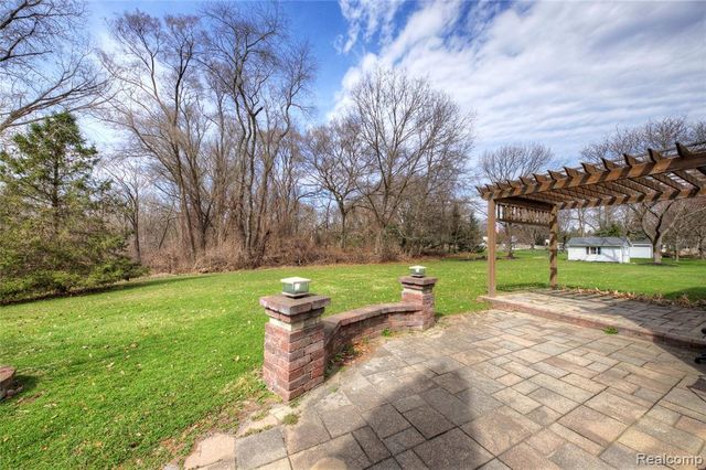 4570 River Hills Court, Brighton, MI 48114