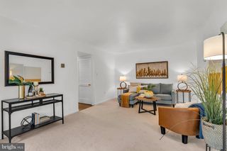 9702 KINGSBRIDGE DR #3, Fairfax, VA 22031