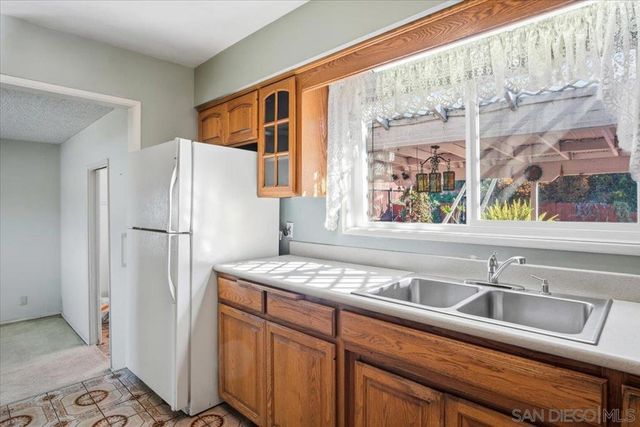 3711 Racine, San Diego, CA 92115