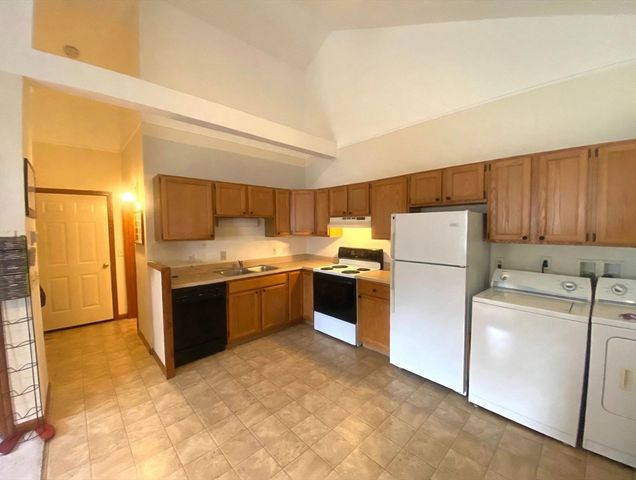 74 Lakewood 2L, Worcester, MA 01603