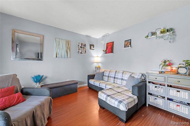 29510 Glenwood Street, Inkster, MI 48141