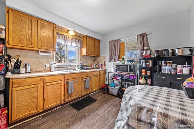 29510 Glenwood Street, Inkster, MI 48141