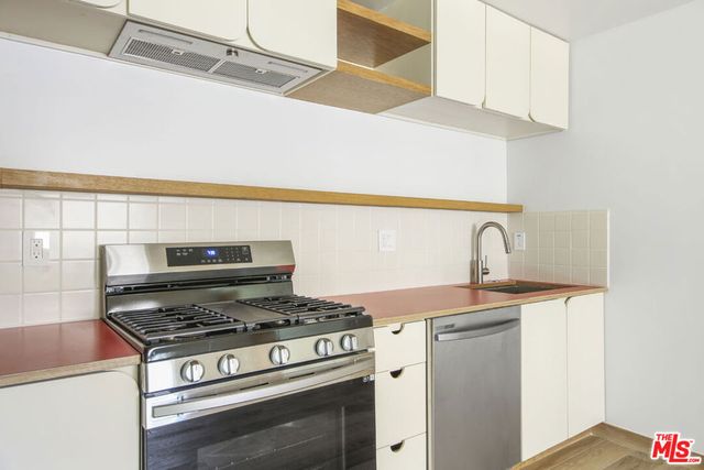 3361 Hamilton Way, Los Angeles, CA 90026