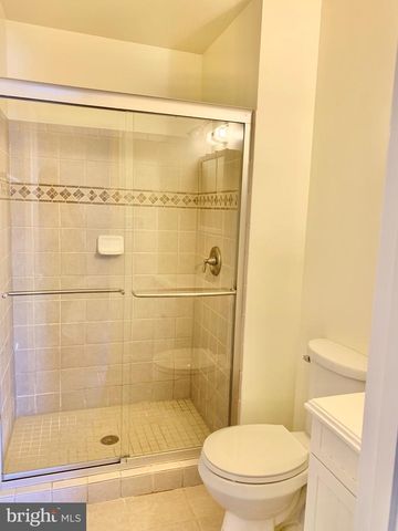 1557 DUNTERRY PL, Mclean, VA 22101