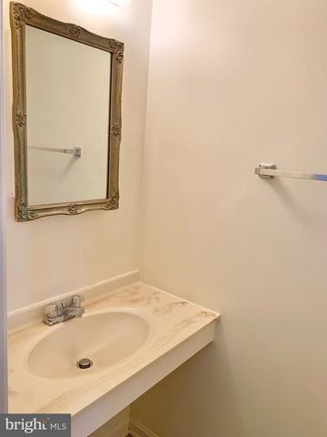 1557 DUNTERRY PL, Mclean, VA 22101