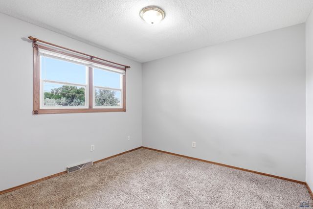 3601 WISCONSIN AVE, Rapid City, SD 57701