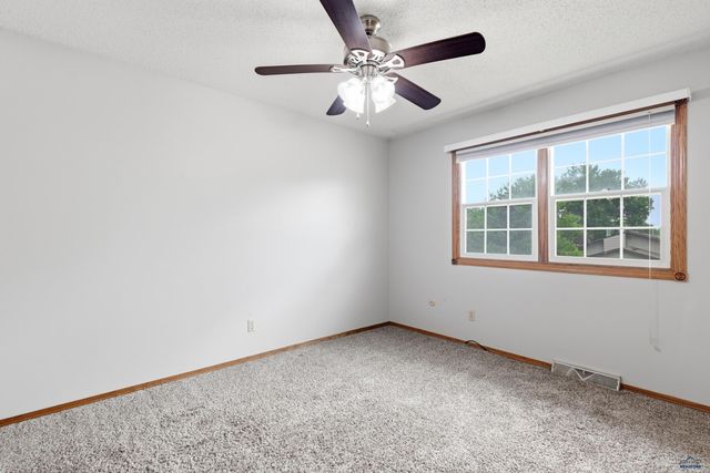 3601 WISCONSIN AVE, Rapid City, SD 57701