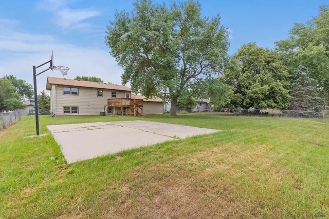 3601 WISCONSIN AVE, Rapid City, SD 57701