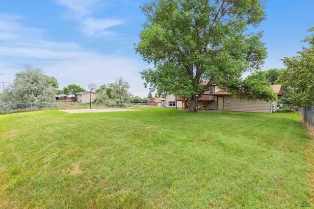 3601 WISCONSIN AVE, Rapid City, SD 57701