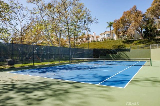 4 Velarde Court, Rancho Santa Margarita, CA 92688