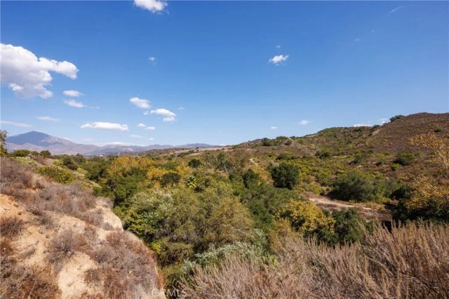 4 Velarde Court, Rancho Santa Margarita, CA 92688