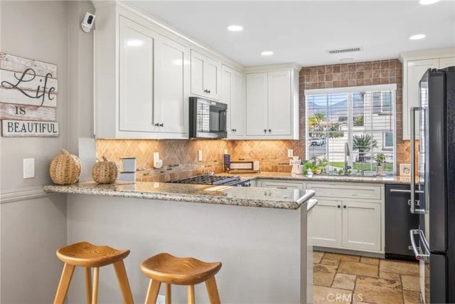4 Velarde Court, Rancho Santa Margarita, CA 92688