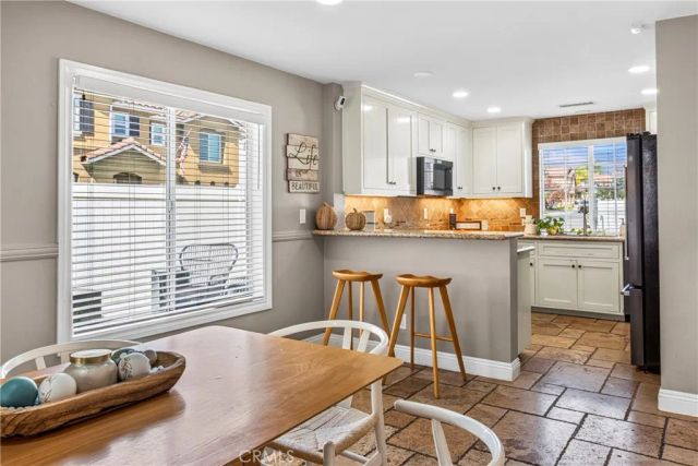 4 Velarde Court, Rancho Santa Margarita, CA 92688