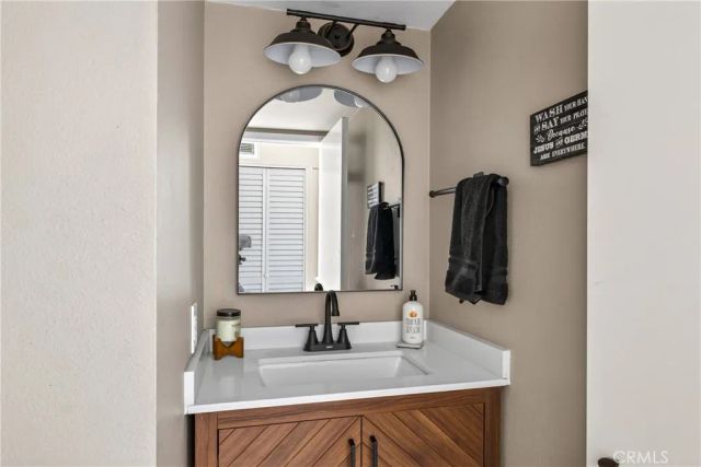 4 Velarde Court, Rancho Santa Margarita, CA 92688