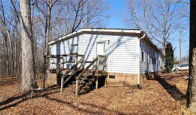 2669 Wagon Trail, Pfafftown, NC 27040