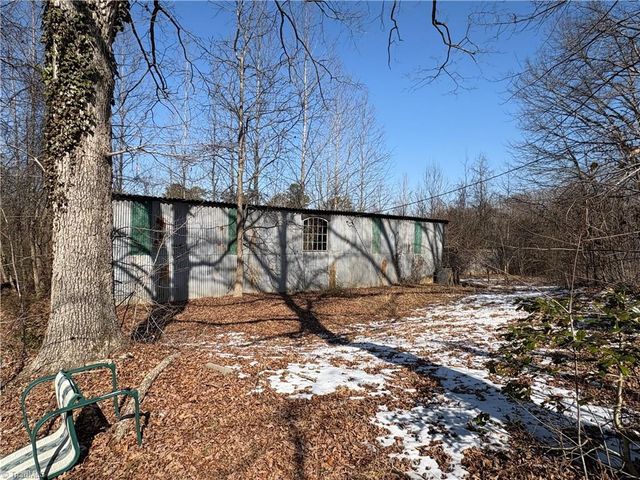 2669 Wagon Trail, Pfafftown, NC 27040