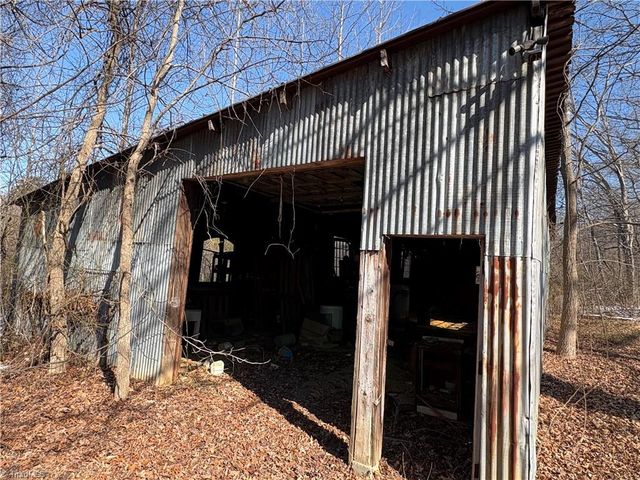 2669 Wagon Trail, Pfafftown, NC 27040