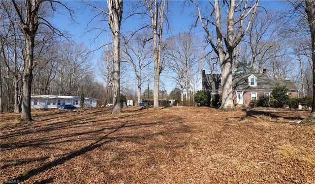 2669 Wagon Trail, Pfafftown, NC 27040