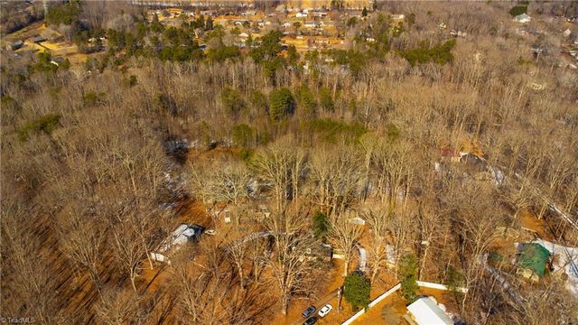 2669 Wagon Trail, Pfafftown, NC 27040