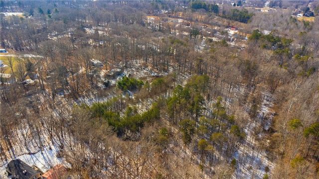 2669 Wagon Trail, Pfafftown, NC 27040