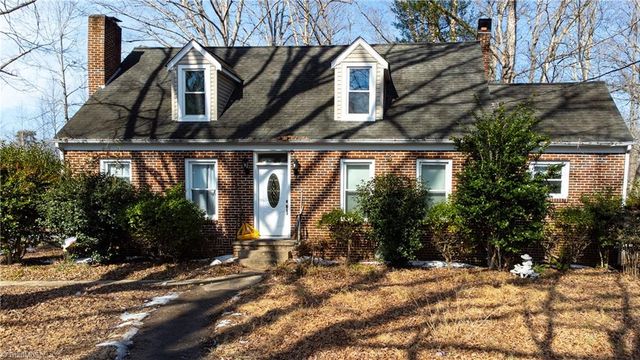 2669 Wagon Trail, Pfafftown, NC 27040