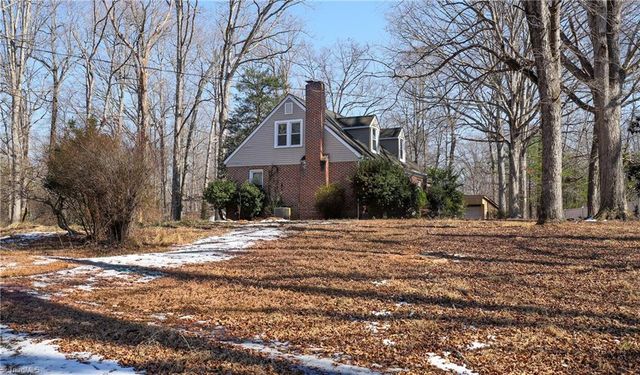 2669 Wagon Trail, Pfafftown, NC 27040