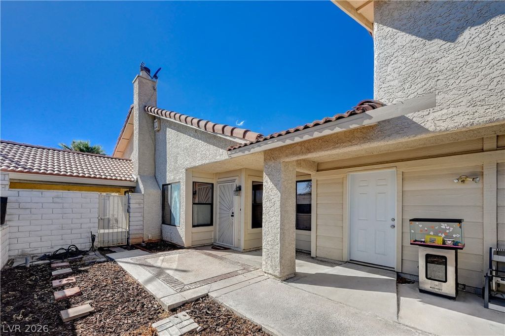 100 Underhill Court, Las Vegas, NV 89145 — photo 5