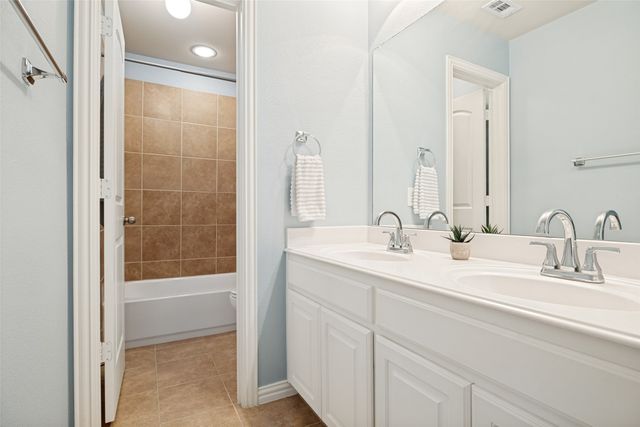 3509 Bans Crown Boulevard, Lewisville, TX 75056