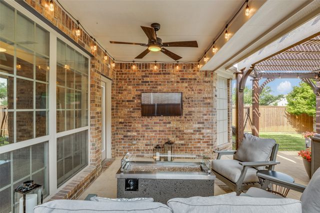 3509 Bans Crown Boulevard, Lewisville, TX 75056