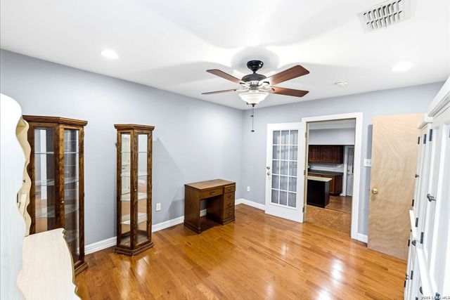 1410 Santa Anna, San Antonio, TX 78201