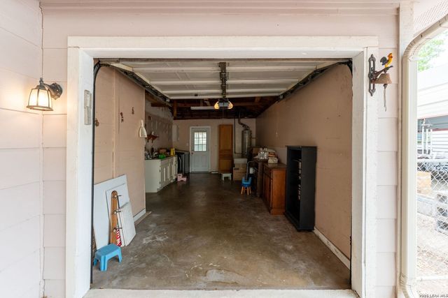 1410 Santa Anna, San Antonio, TX 78201