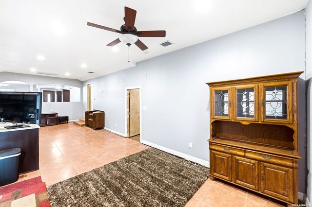 1410 Santa Anna, San Antonio, TX 78201