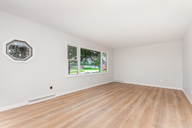 2758 Lancaster Drive, Joliet, IL 60433