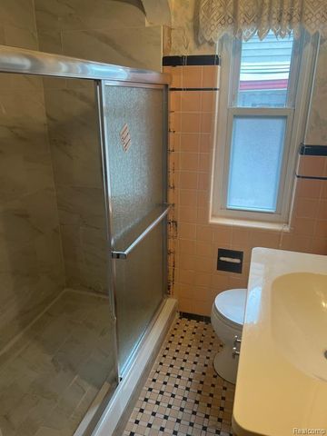 23812 Buckingham Street, Dearborn, MI 48128