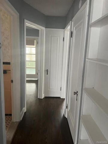 23812 Buckingham Street, Dearborn, MI 48128