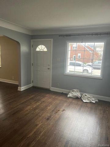 23812 Buckingham Street, Dearborn, MI 48128