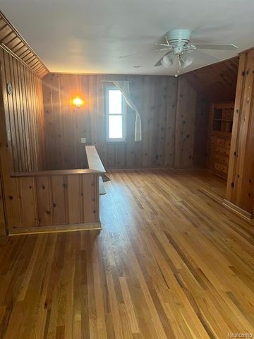 23812 Buckingham Street, Dearborn, MI 48128