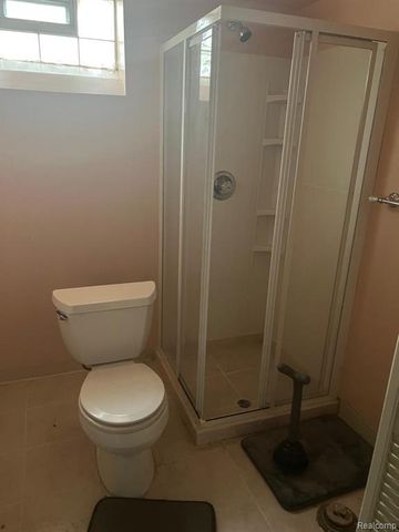 23812 Buckingham Street, Dearborn, MI 48128